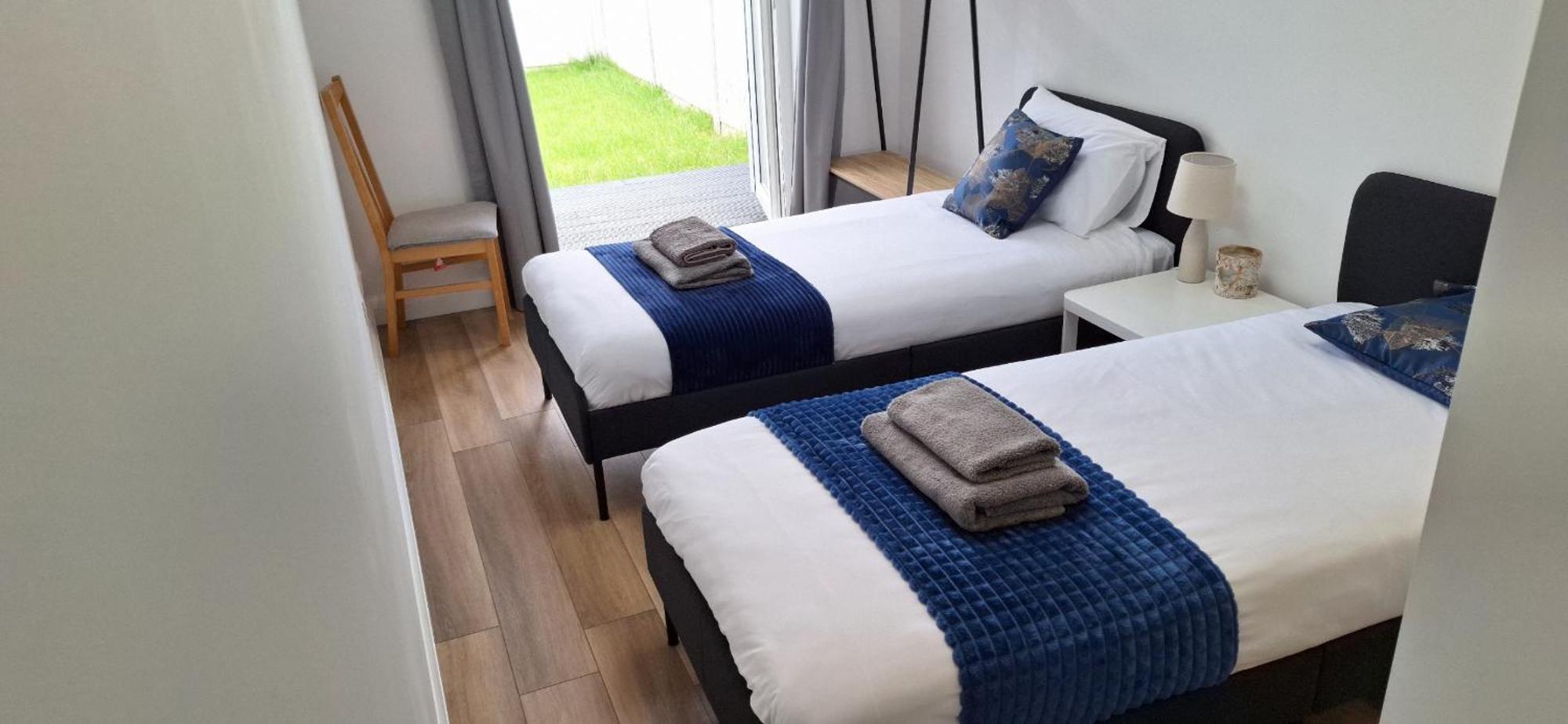New 3 Bedrooms Flat In Ashford Near Heathrow Esterno foto