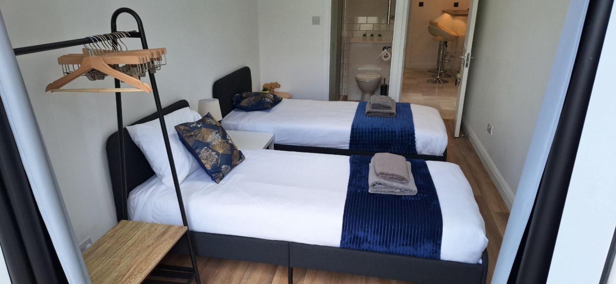 New 3 Bedrooms Flat In Ashford Near Heathrow Esterno foto