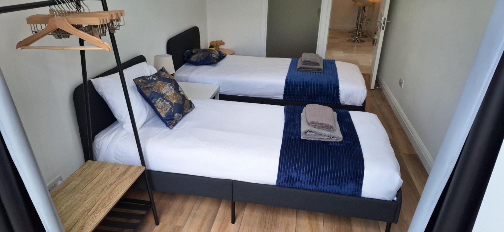 New 3 Bedrooms Flat In Ashford Near Heathrow Esterno foto